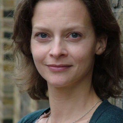 julie-cox